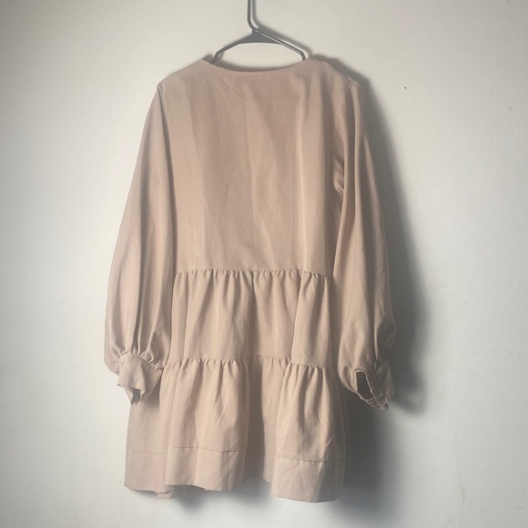 PrettyLittleThing Light Cream Smocked Midi Dress - Picture 4 of 4